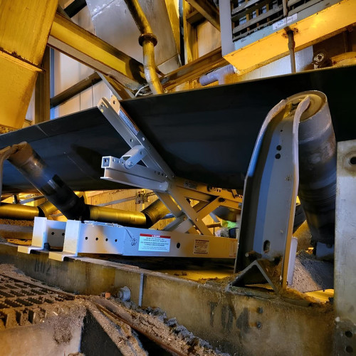 Поднятие конвейерной ленты для обслуживания